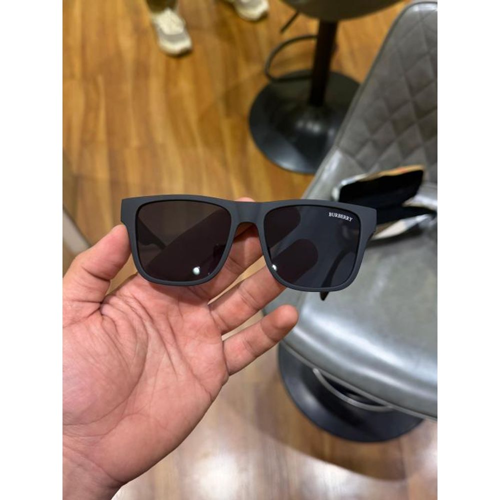 burberr 4358 matt black