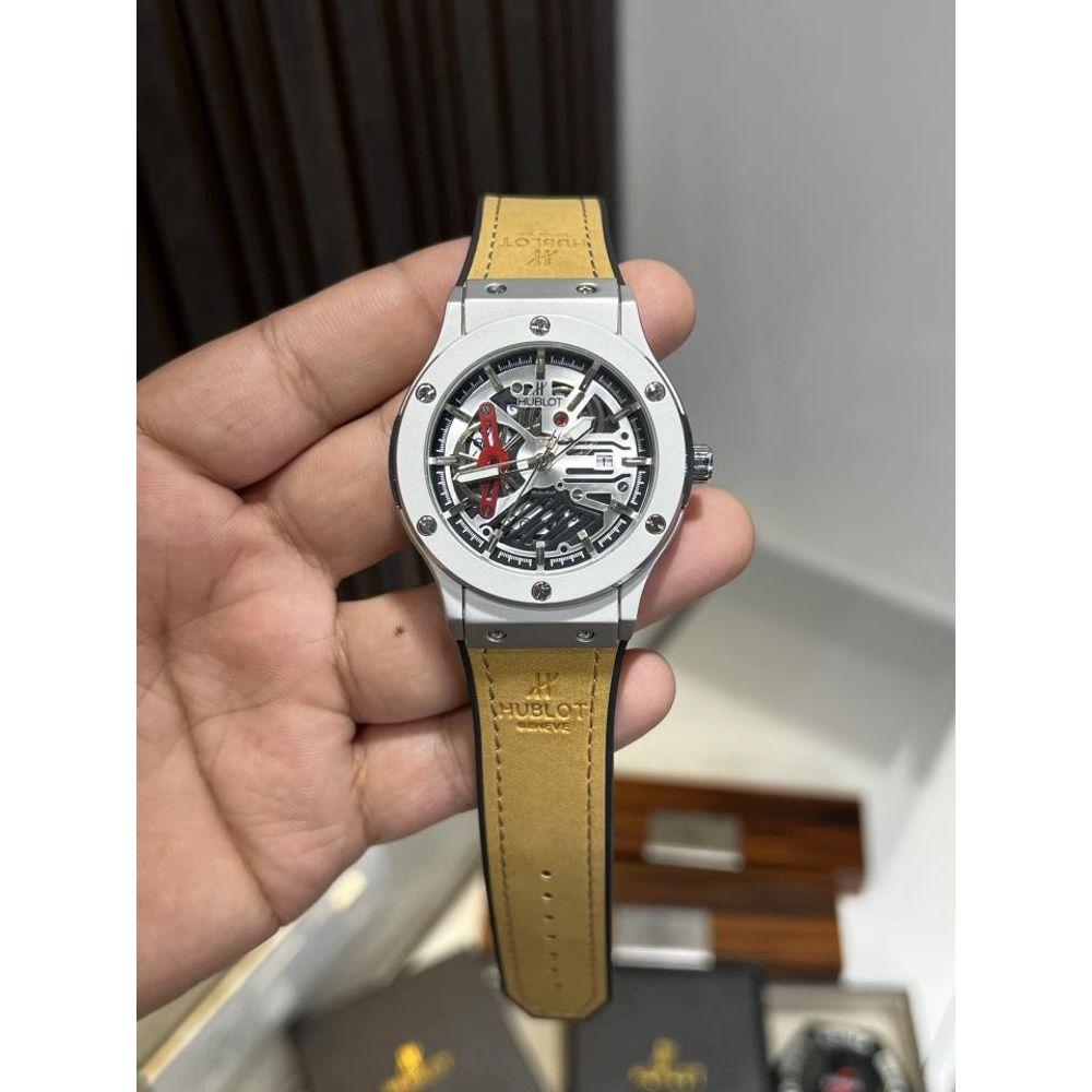 HUBLOT BIG BANG PREMIUM LEATHER WATCH
