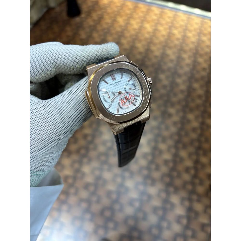 Patek phillpe Nautilus 5712R 001