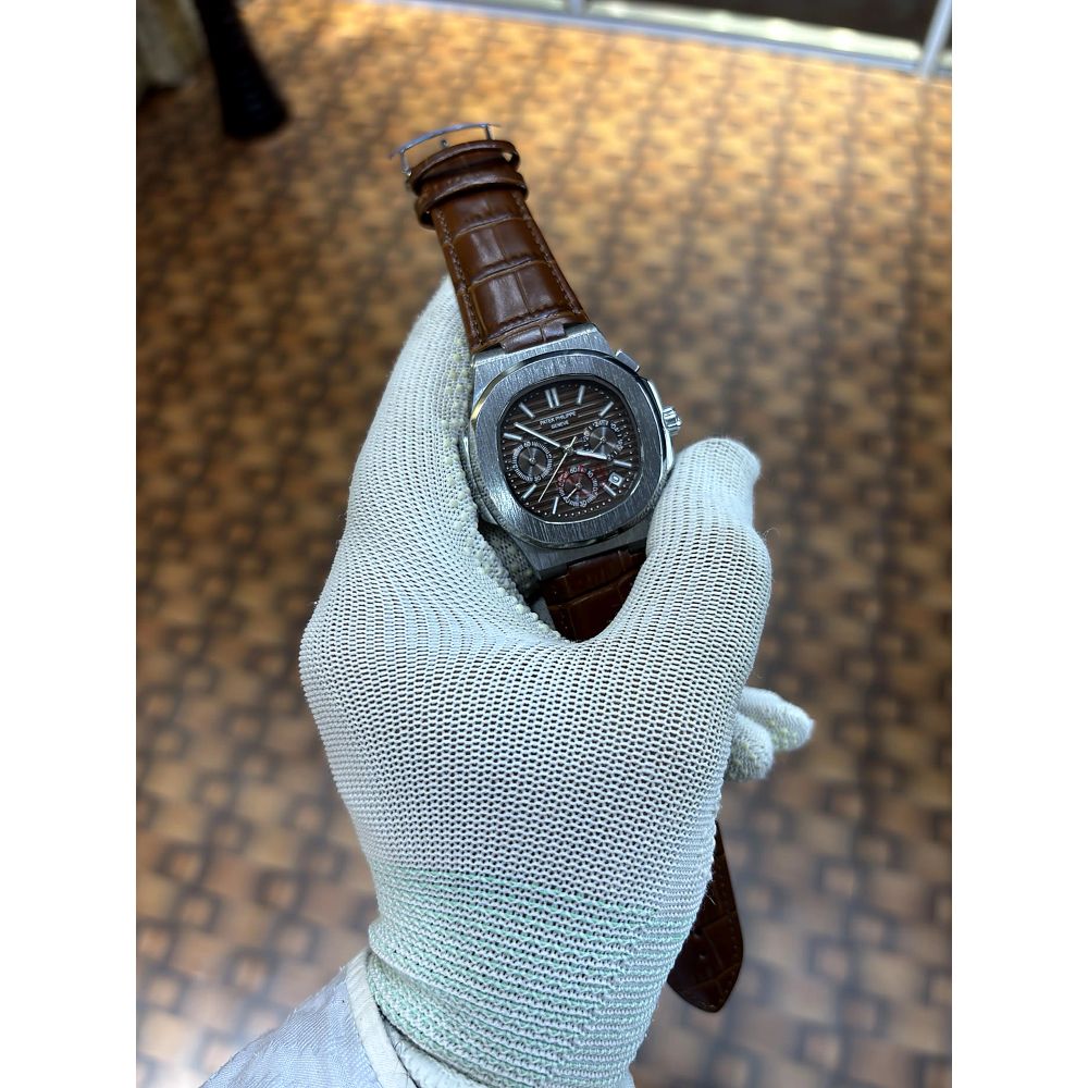 Patek phillpe Nautilus 5712R 001