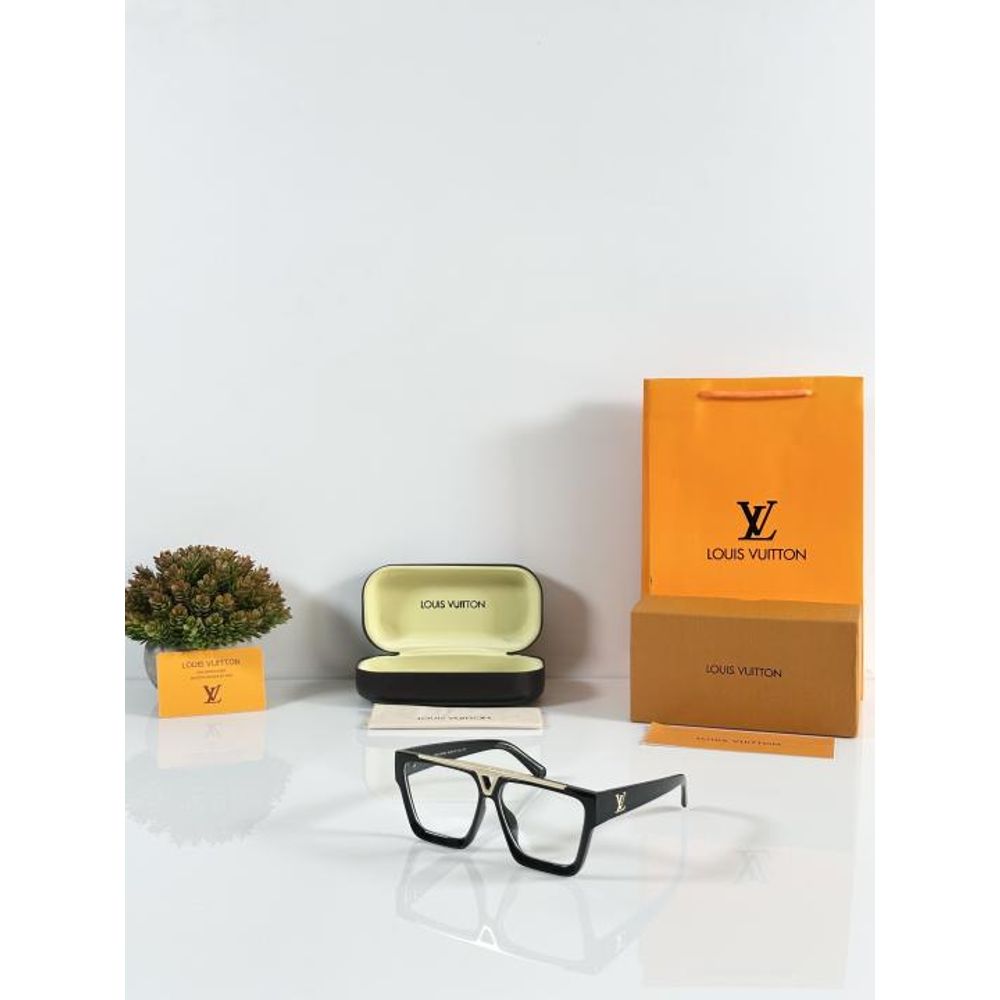 LV 1502 Gold Black Frame