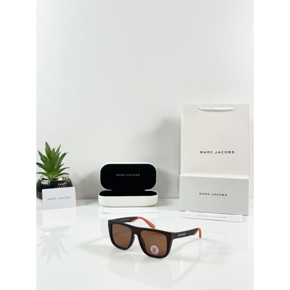 Marc Jacobs 2104 Matte Brown