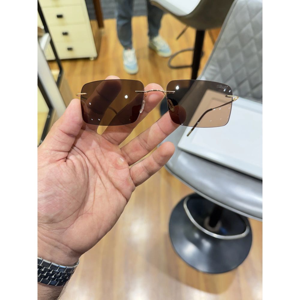 silhouette_0017_gold_brown