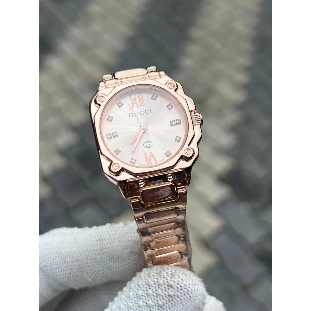 Gucc i Ladies Diamond watch