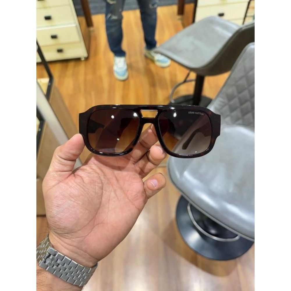 Loui vuitton 6007 black brown