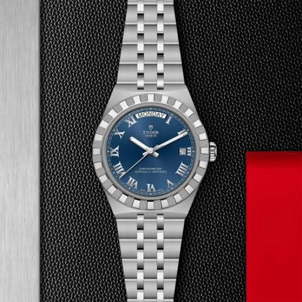 TUDOR ROYAL AUTOMATIC SILVER BLUE ROMAN 945