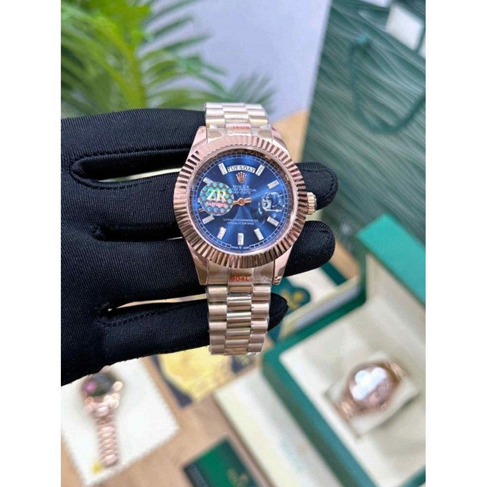 ROLLEX_DAY DATE rose blue