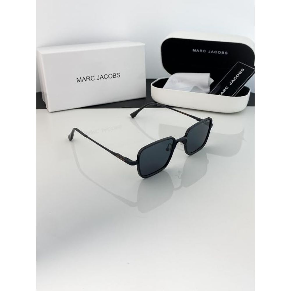 MARC JACOBS BLACK 60