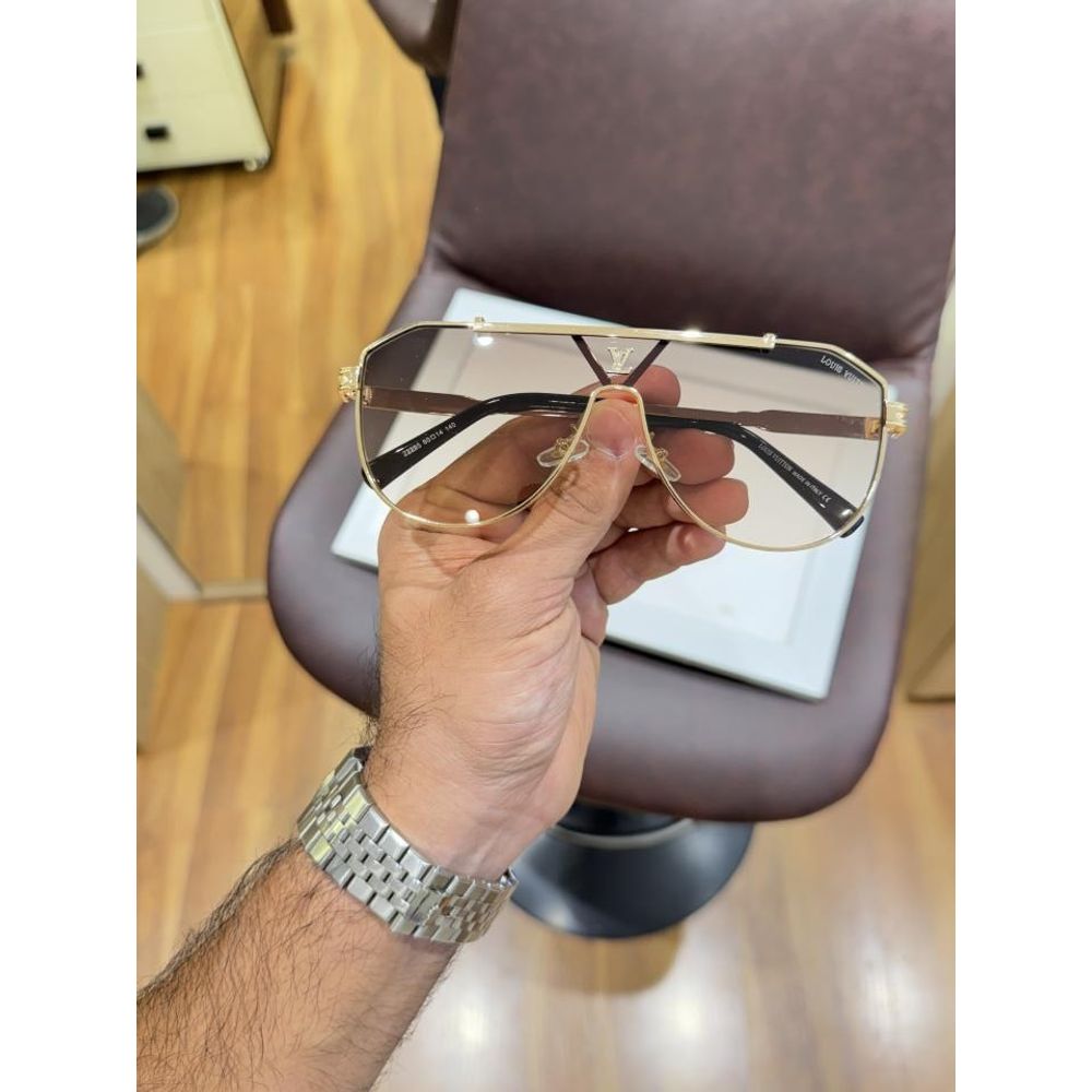 Loui vuitton 22295 gold brown