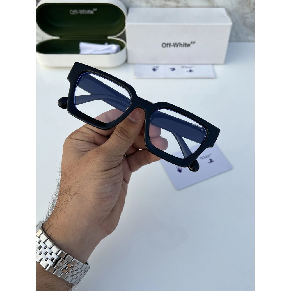 Off_white_black_plano