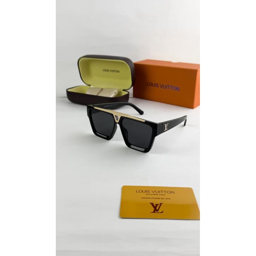 Loius vutton gold black 1502