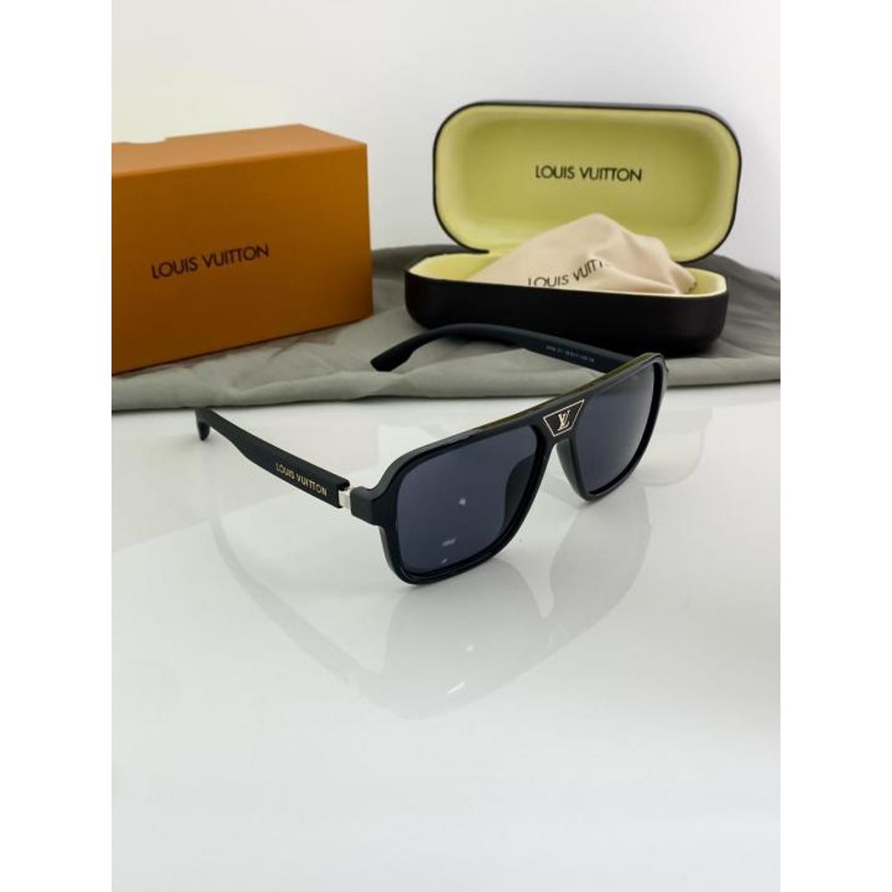 Loius vutton_black_8946