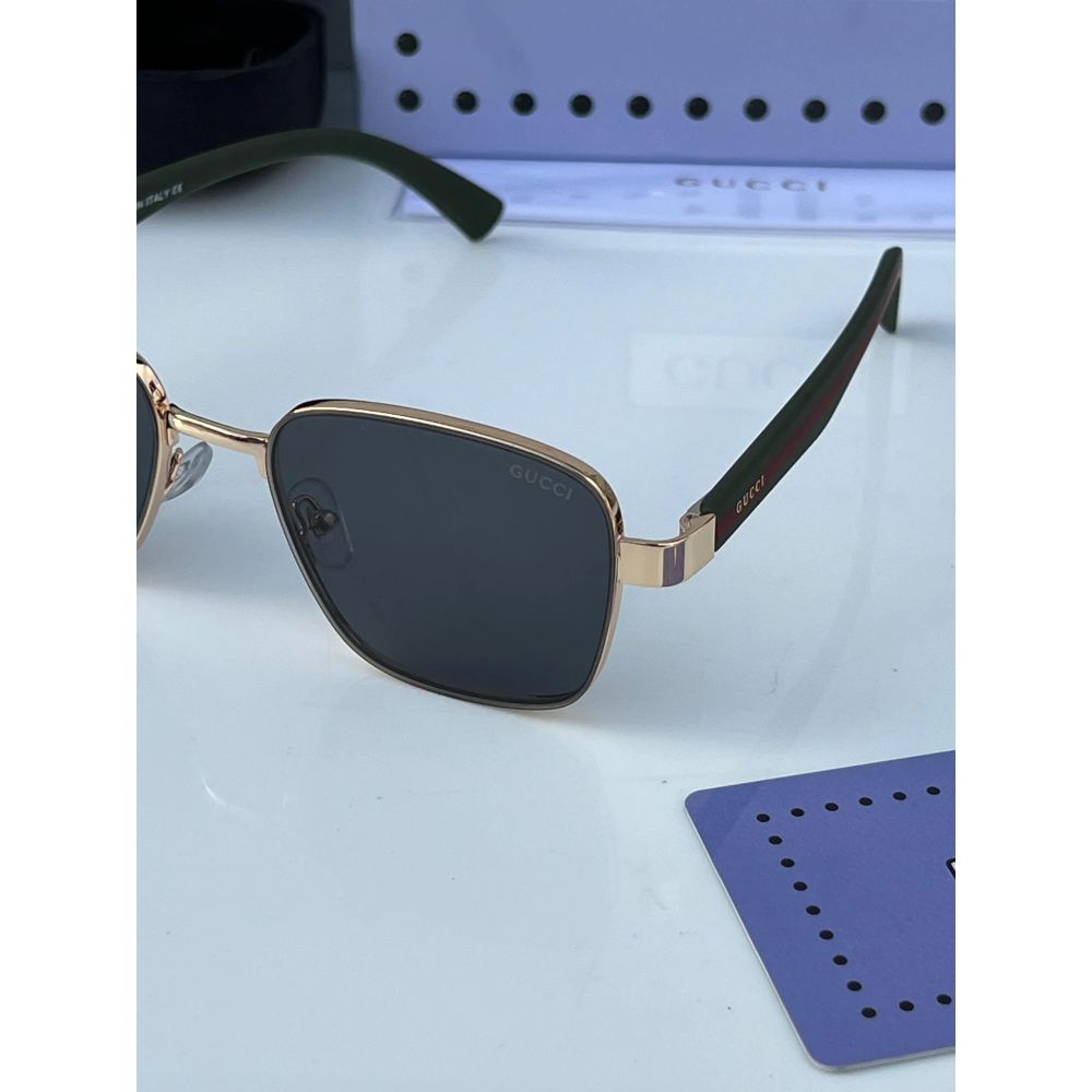 Gucci_983_gold_black