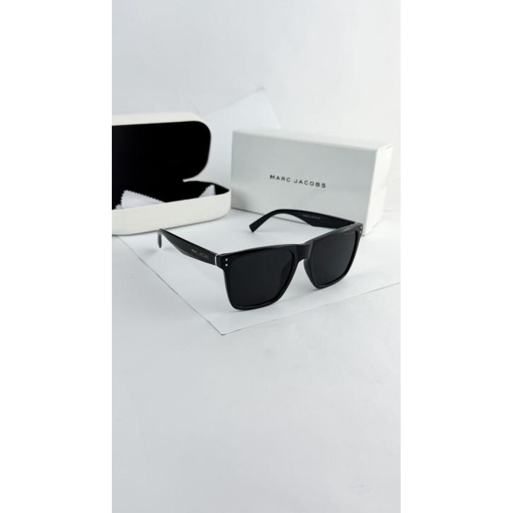 Marc Jacobs black 6000