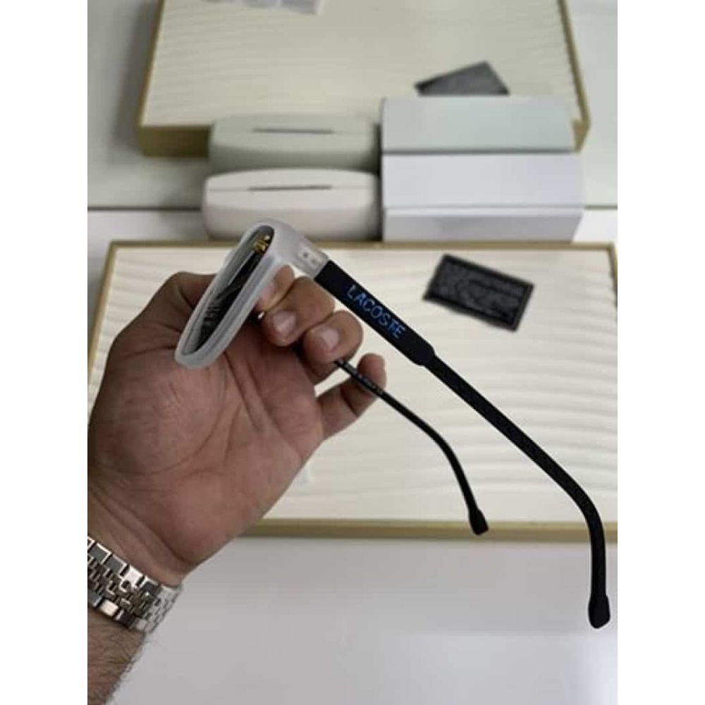 1001 white black