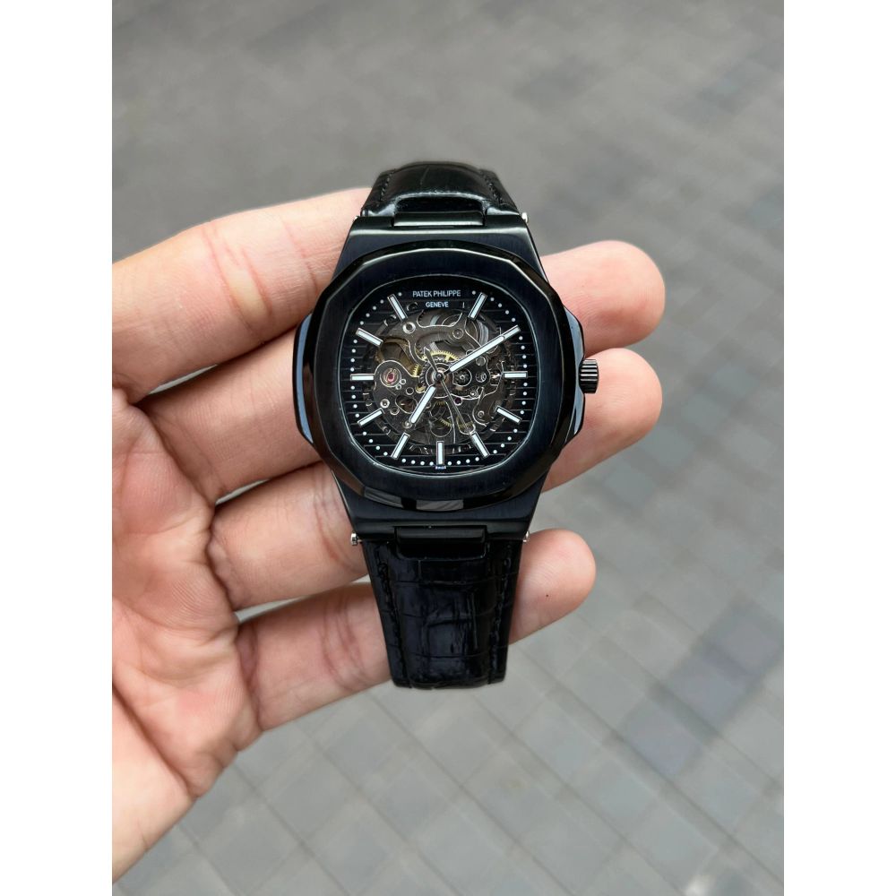 Pate k Phillipe Nautilus Leather Automatic ✓