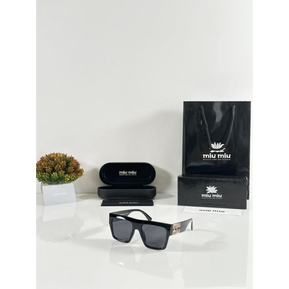 Miu Miu 090 Black