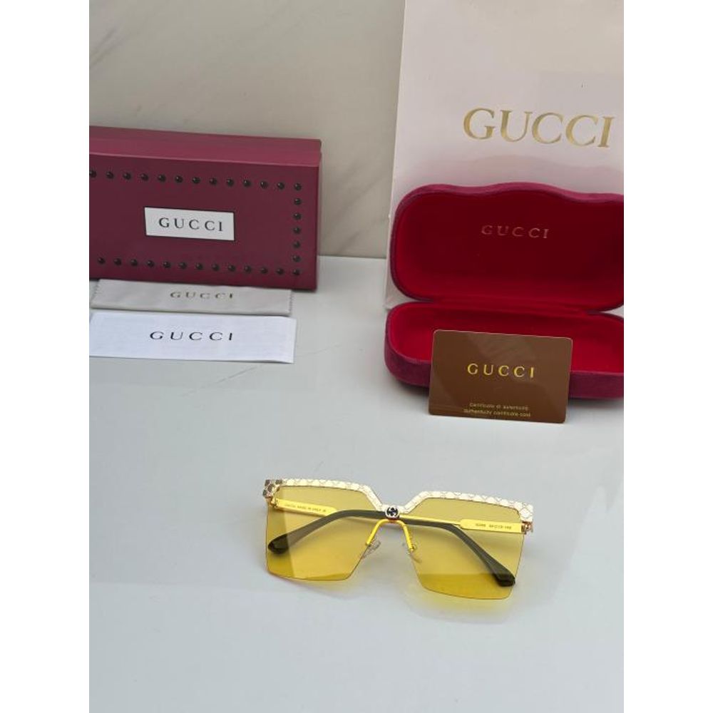 GUCHI SUNGLASS D-557