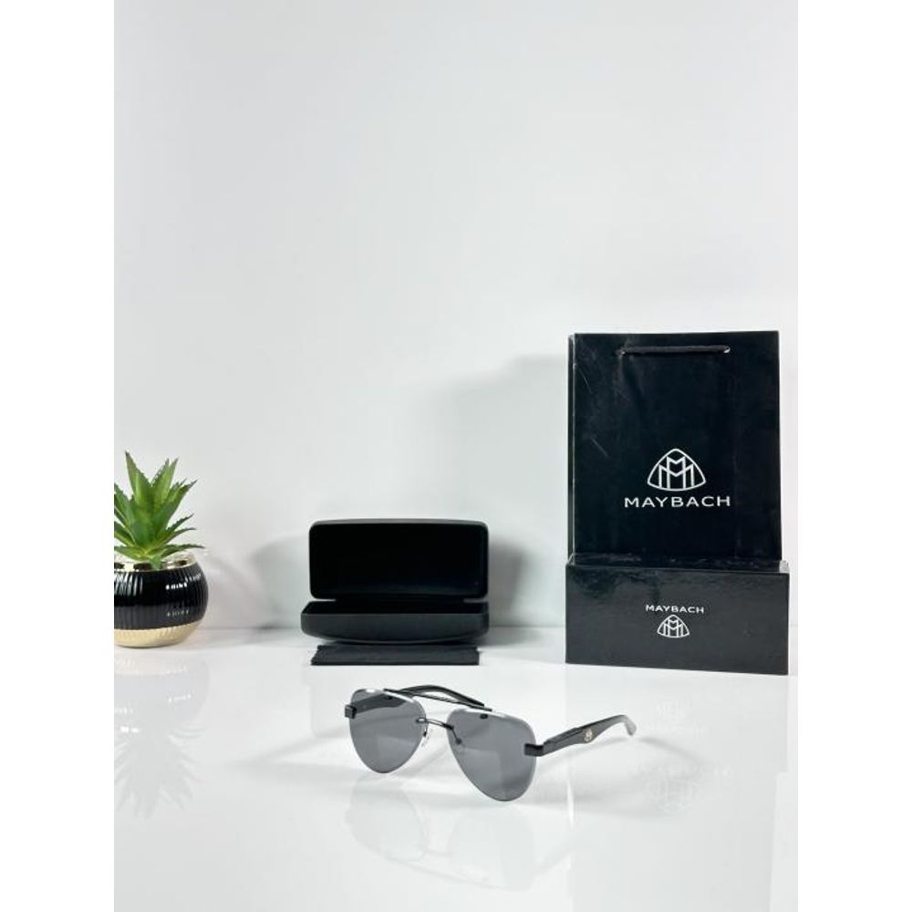 Maybach 1022 Black