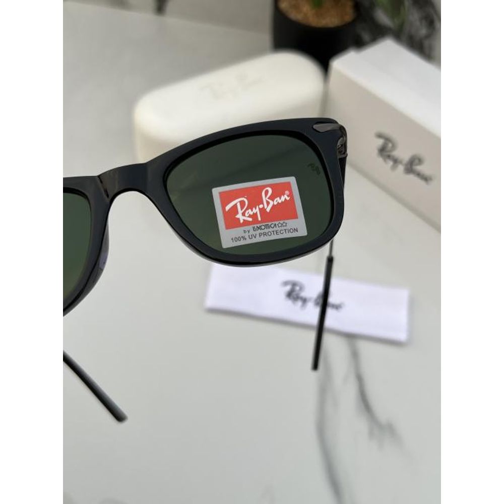 Rey ban Sunglas D-222