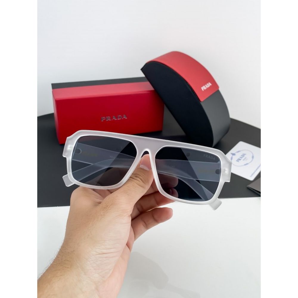 Prad_white_black_22y