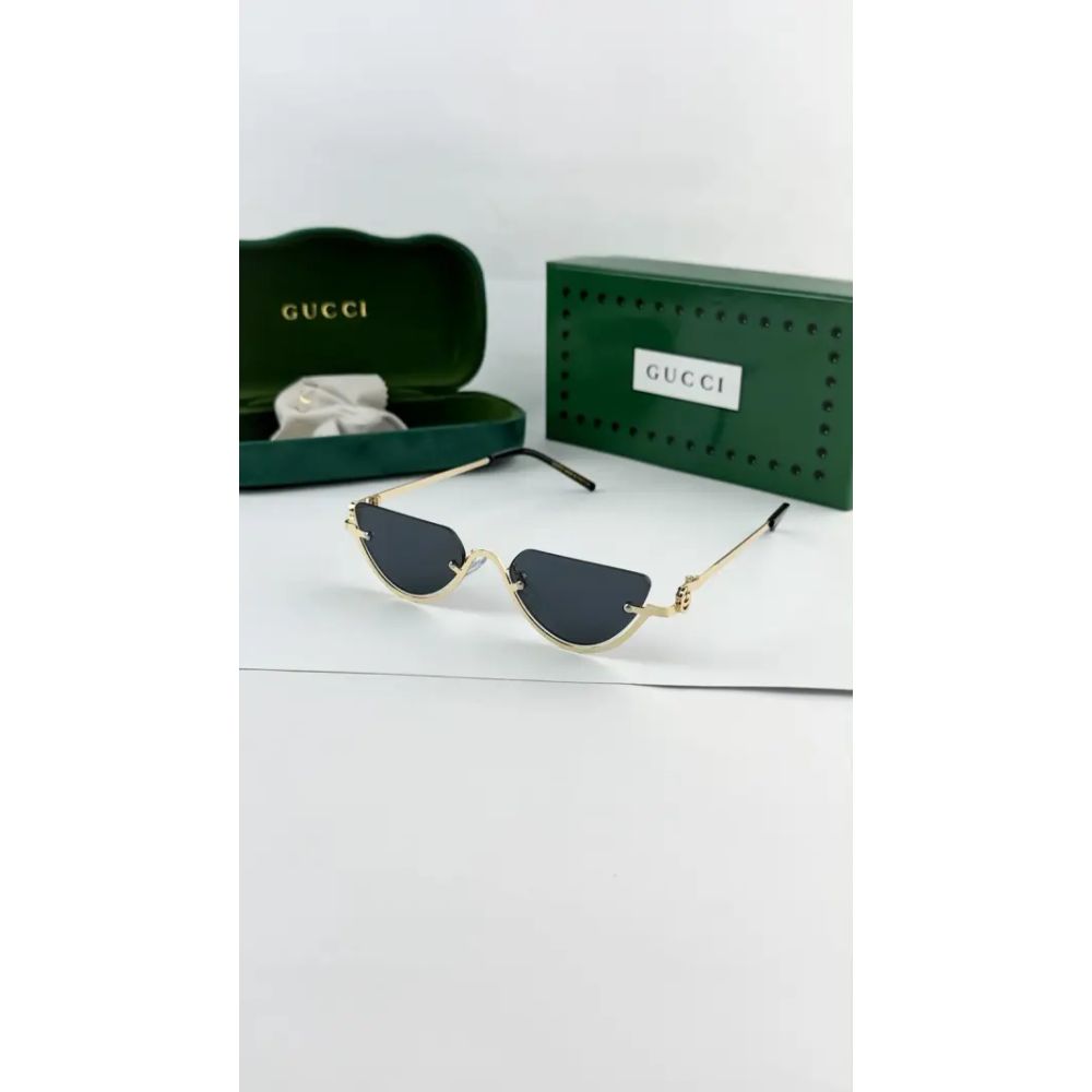Guchi gold black 8038
