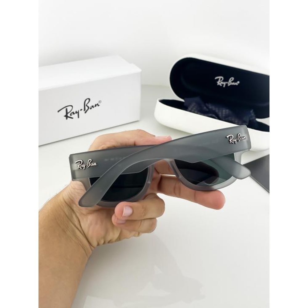 REY BAN GREY 840