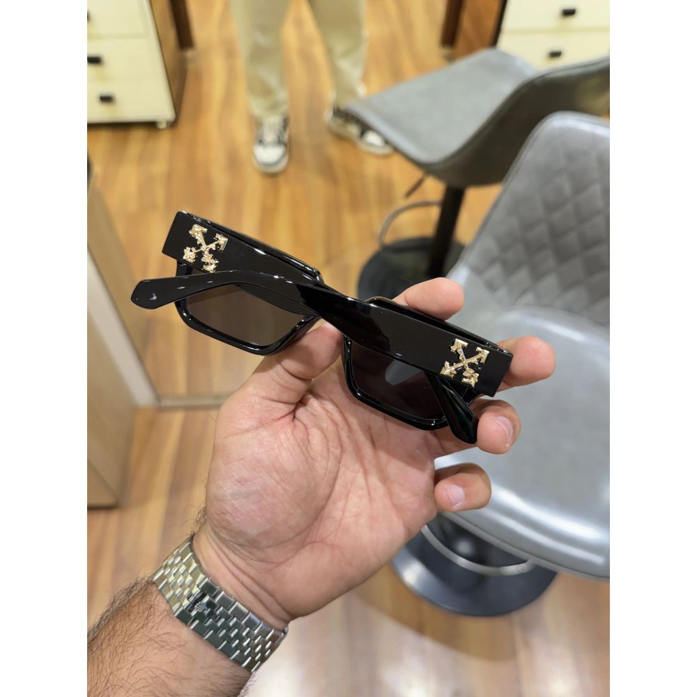 Off_white_98595_black_gold