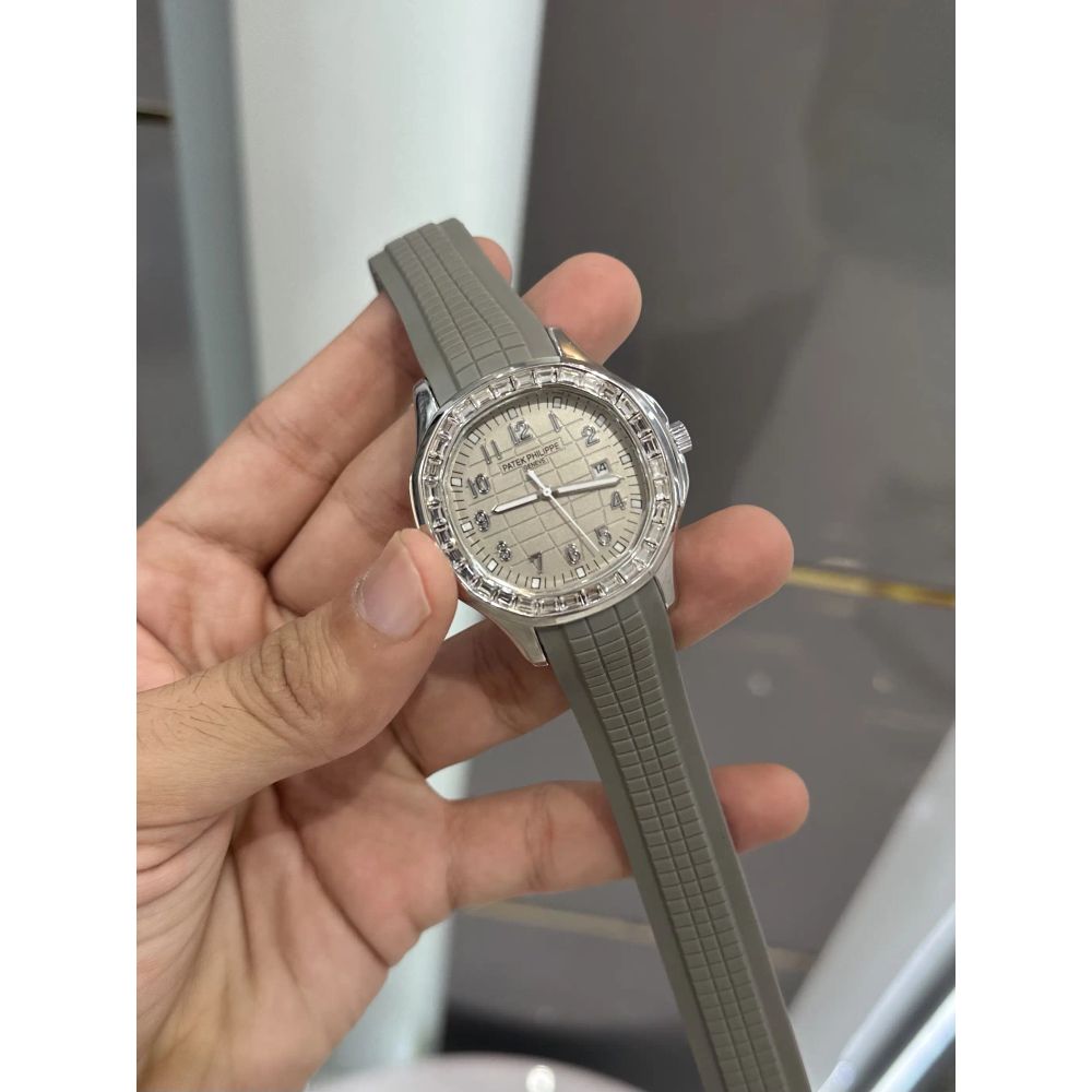 Patek Aquanaut Grey Diamond Premium W