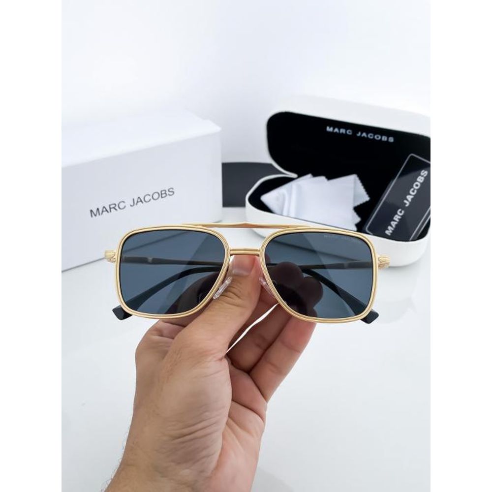 MARC JACOBS gold black 519