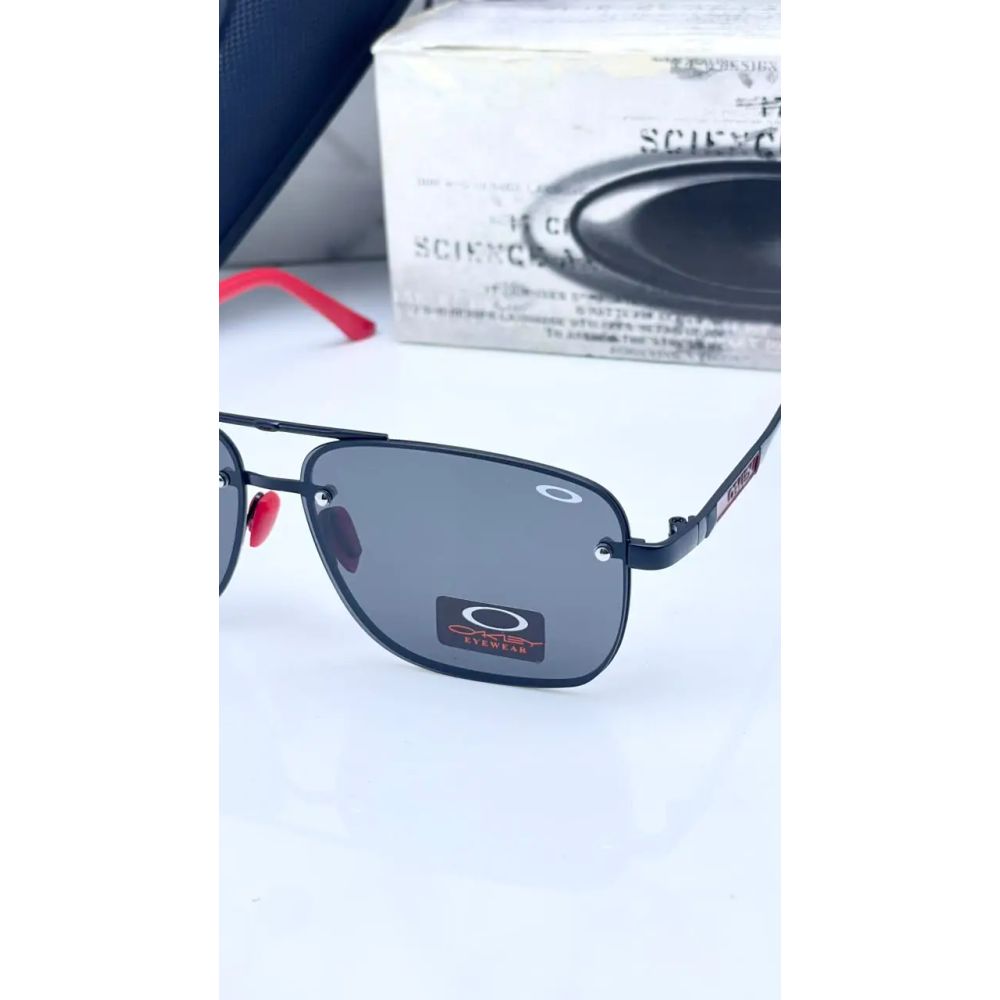 Oakley 8919 black red