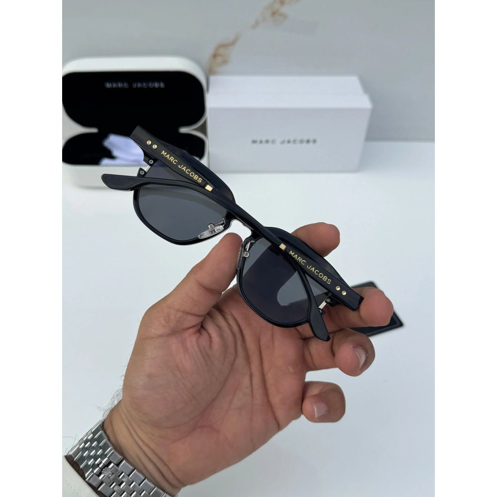 Marc_jacobs_1131_black_gold
