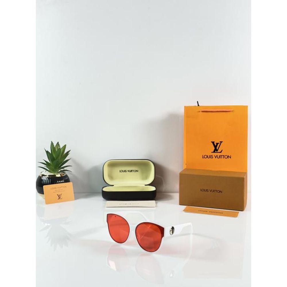 Loius Vutton_WMNS_8091_White_Red