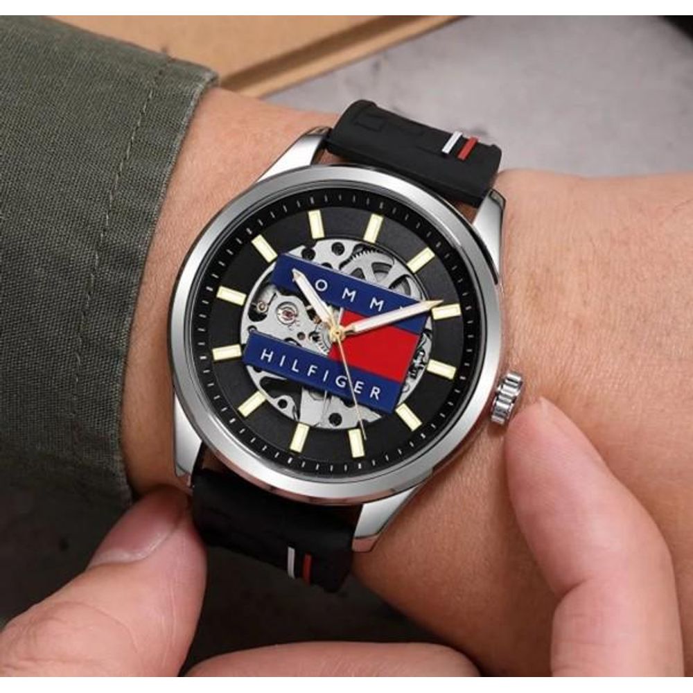 Tommy Hilfigar Automatic