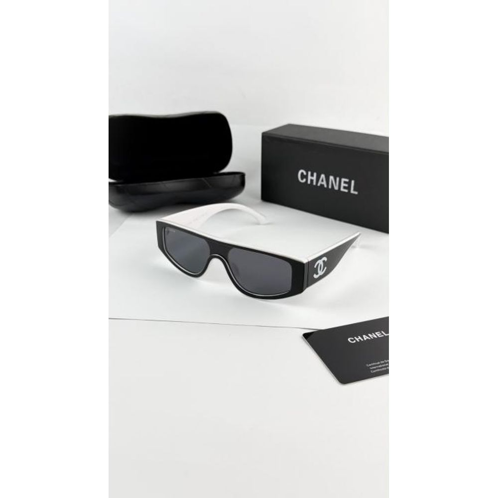 Chane_white_black_1001
