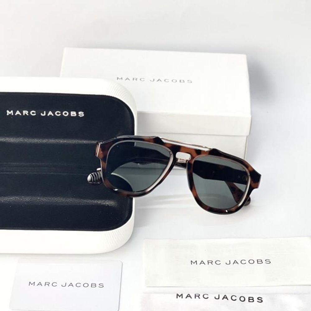 Marc jacob 18219 tiger green