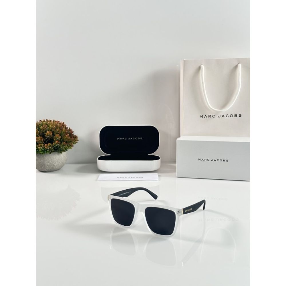 Marc Jacobs 6000 Ice Black