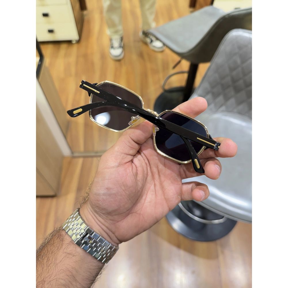Tomford_9813_gold_black