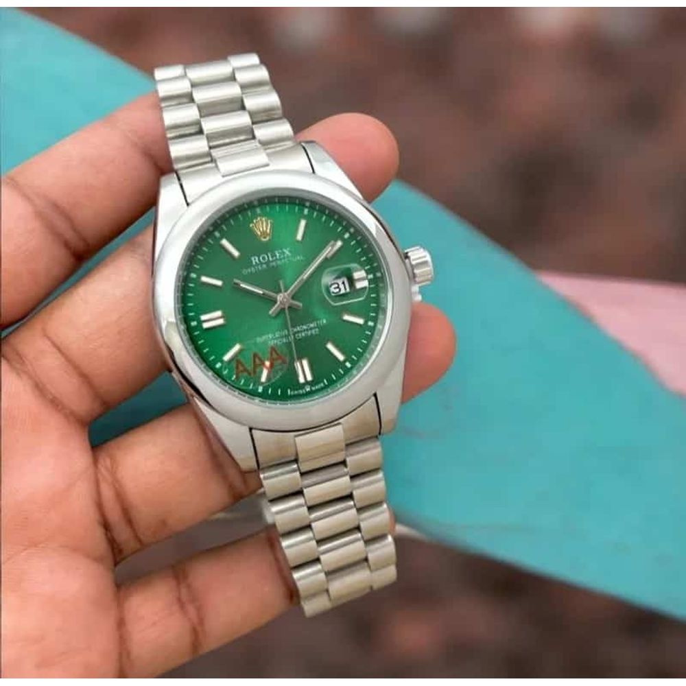 Role x Oyester Green