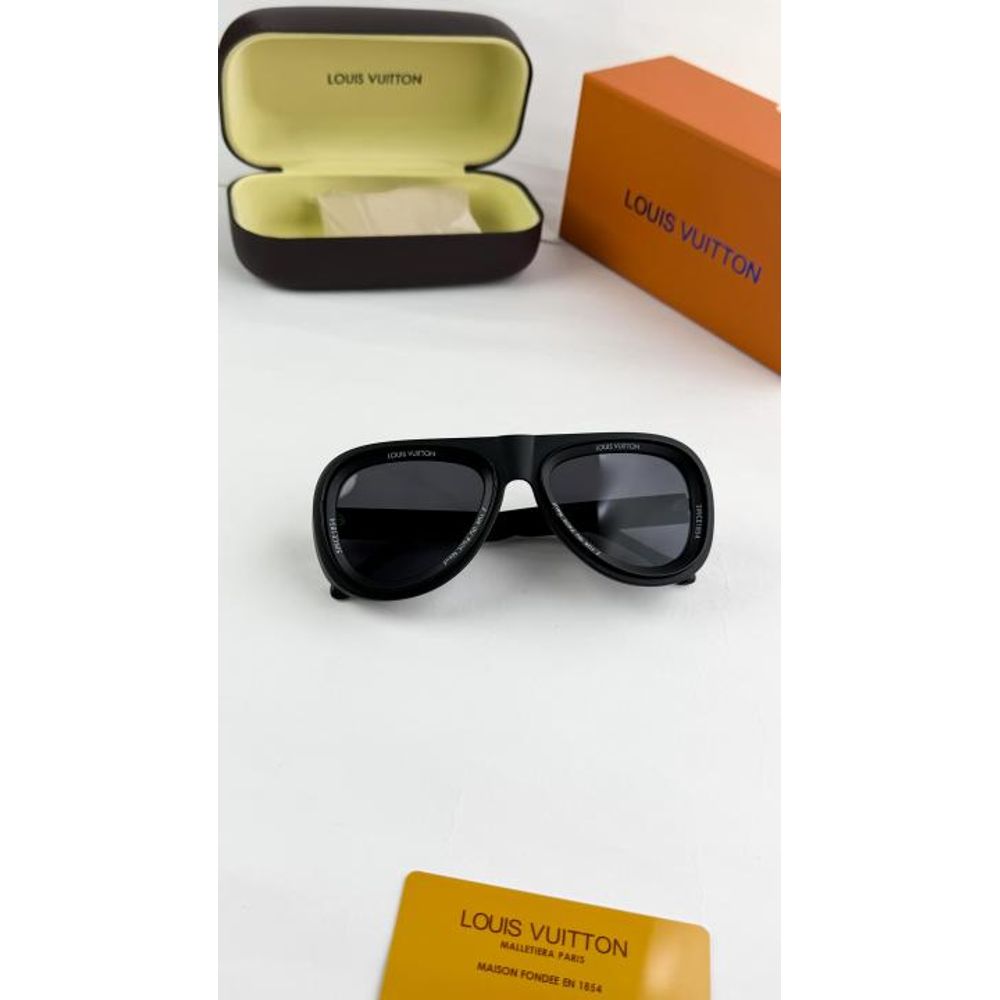 Loius vutton_black_7781-88