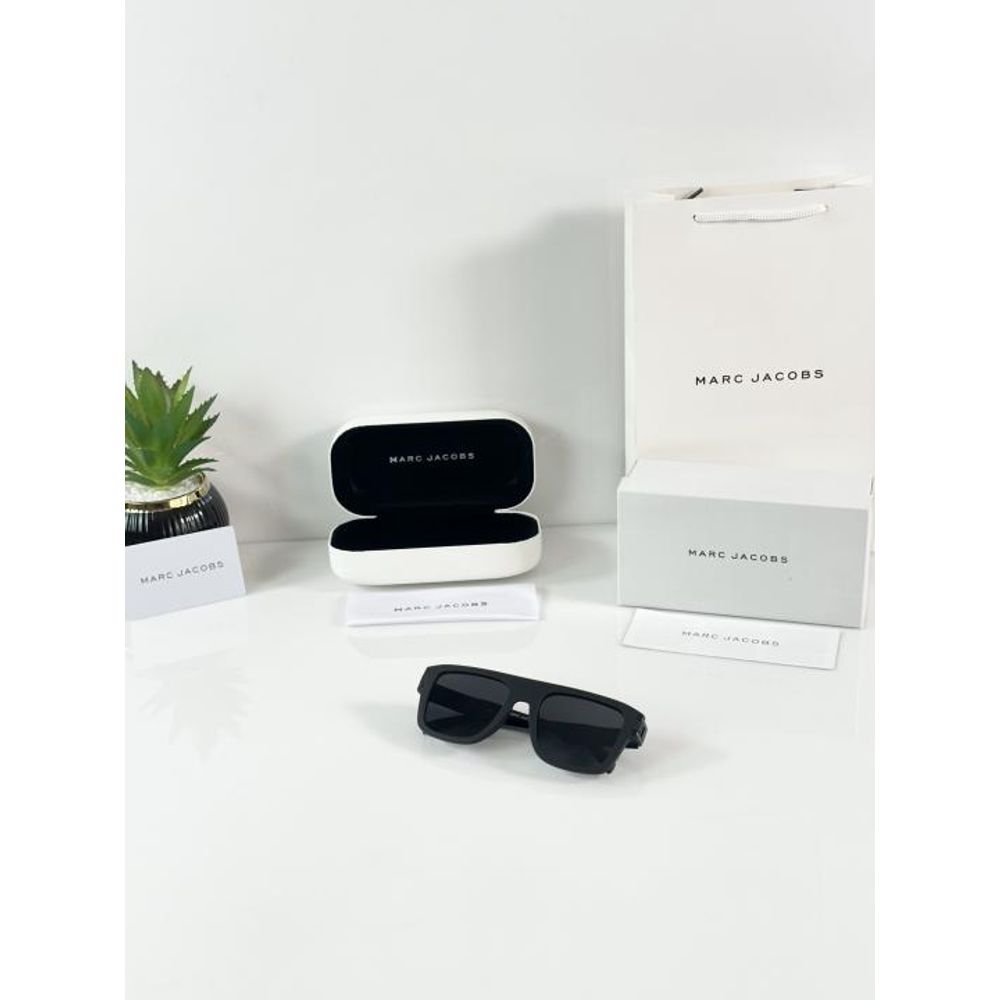 Marc Jacobs 1004 Black