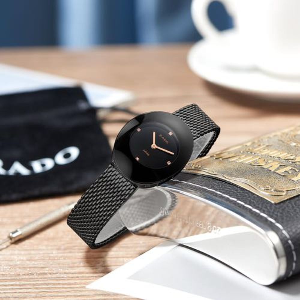 Raado Esenza Ladies