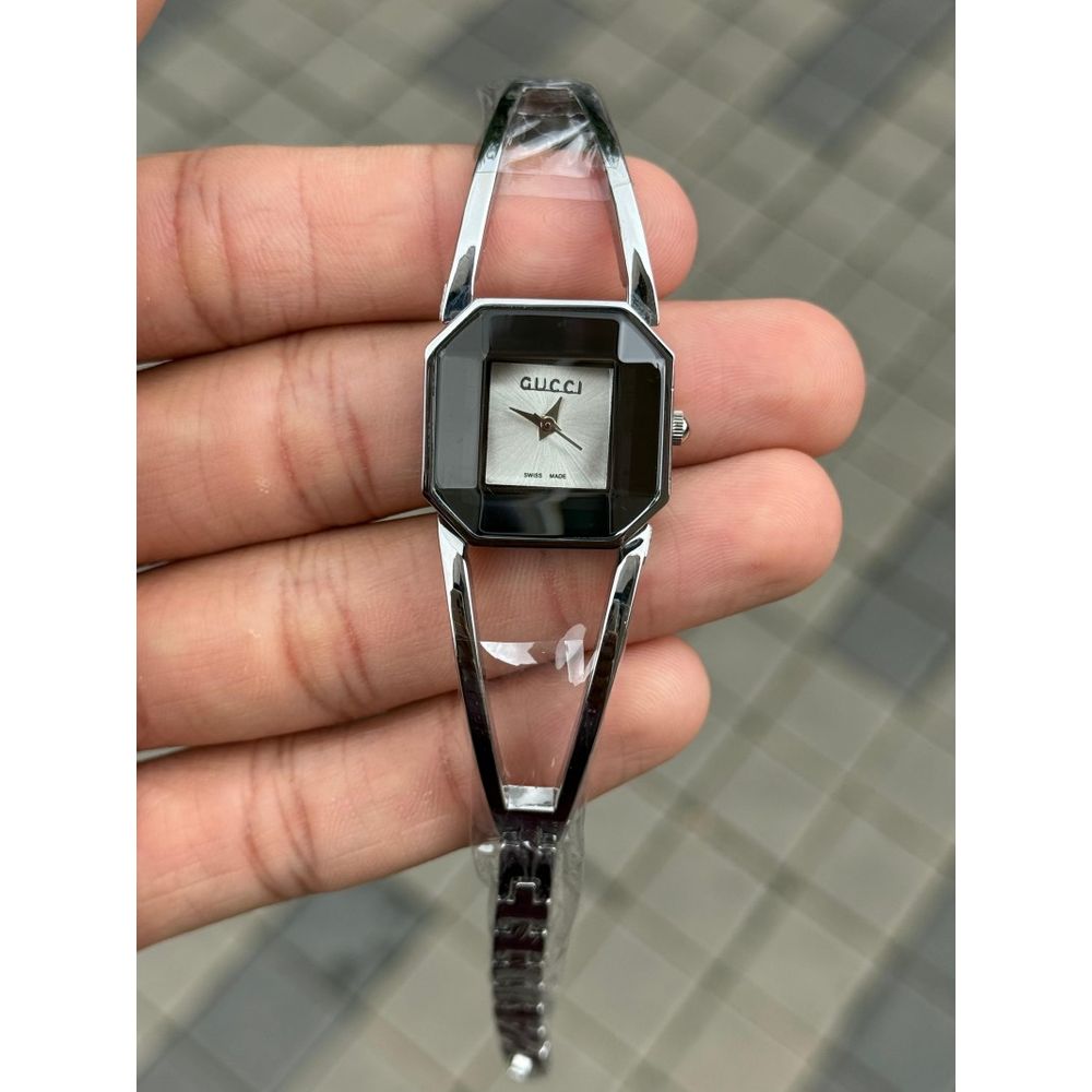 Gucc i Square Women s Silver White