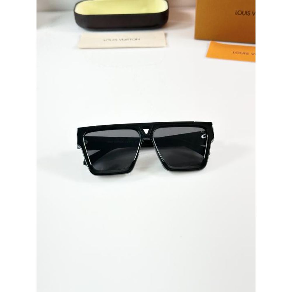 Loui Vuitton 1502 Shine Black