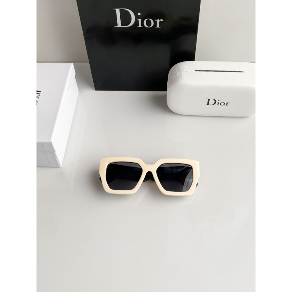 Diior_6037