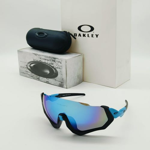 Oakle_y D-437