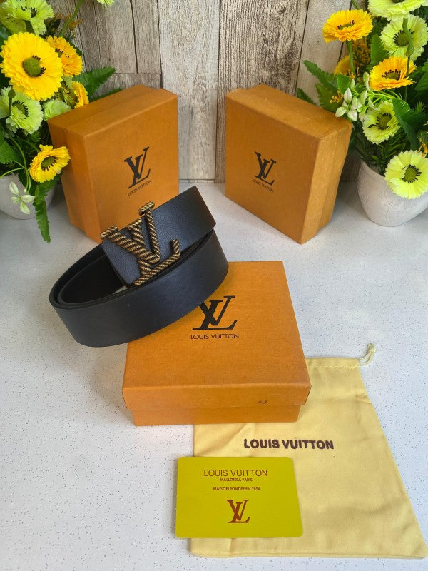 LOUIS_VUITTON EMBOSE BUCKEL BELT WID OG BOX 141
