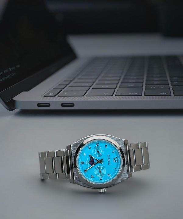 Casio vintage  sun-moon