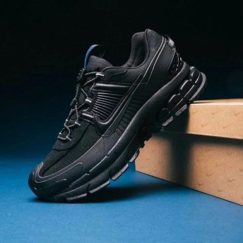 Zoom Vomero 5 Roam Triple Black As3 437