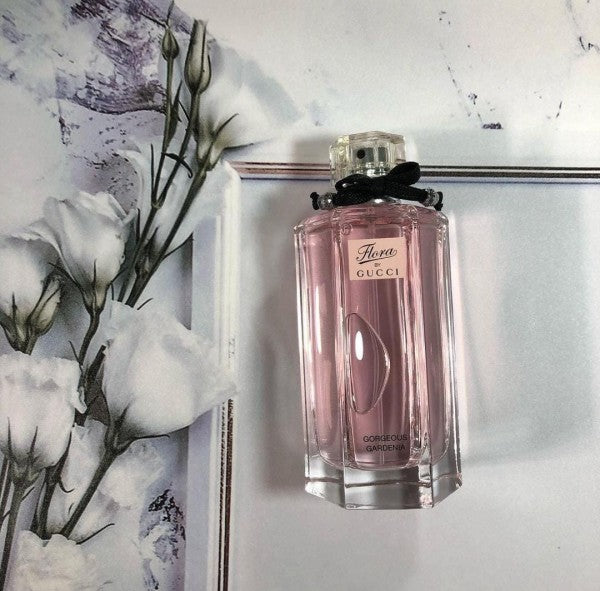 Guci FLORA